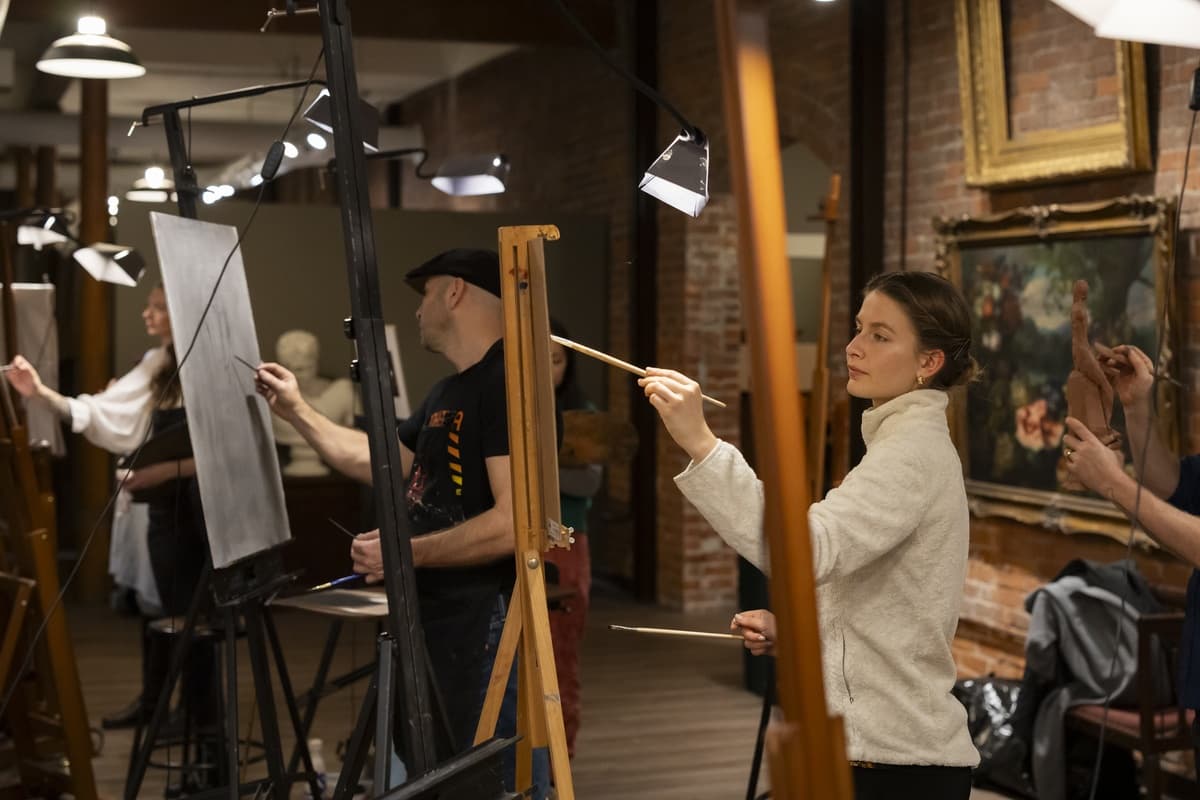 Atelier session at the Art Love Salon